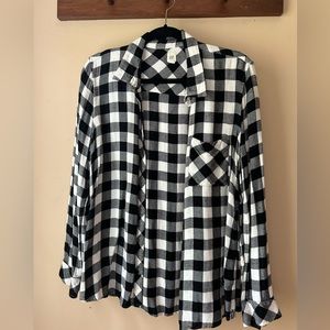 Black and white flannel top